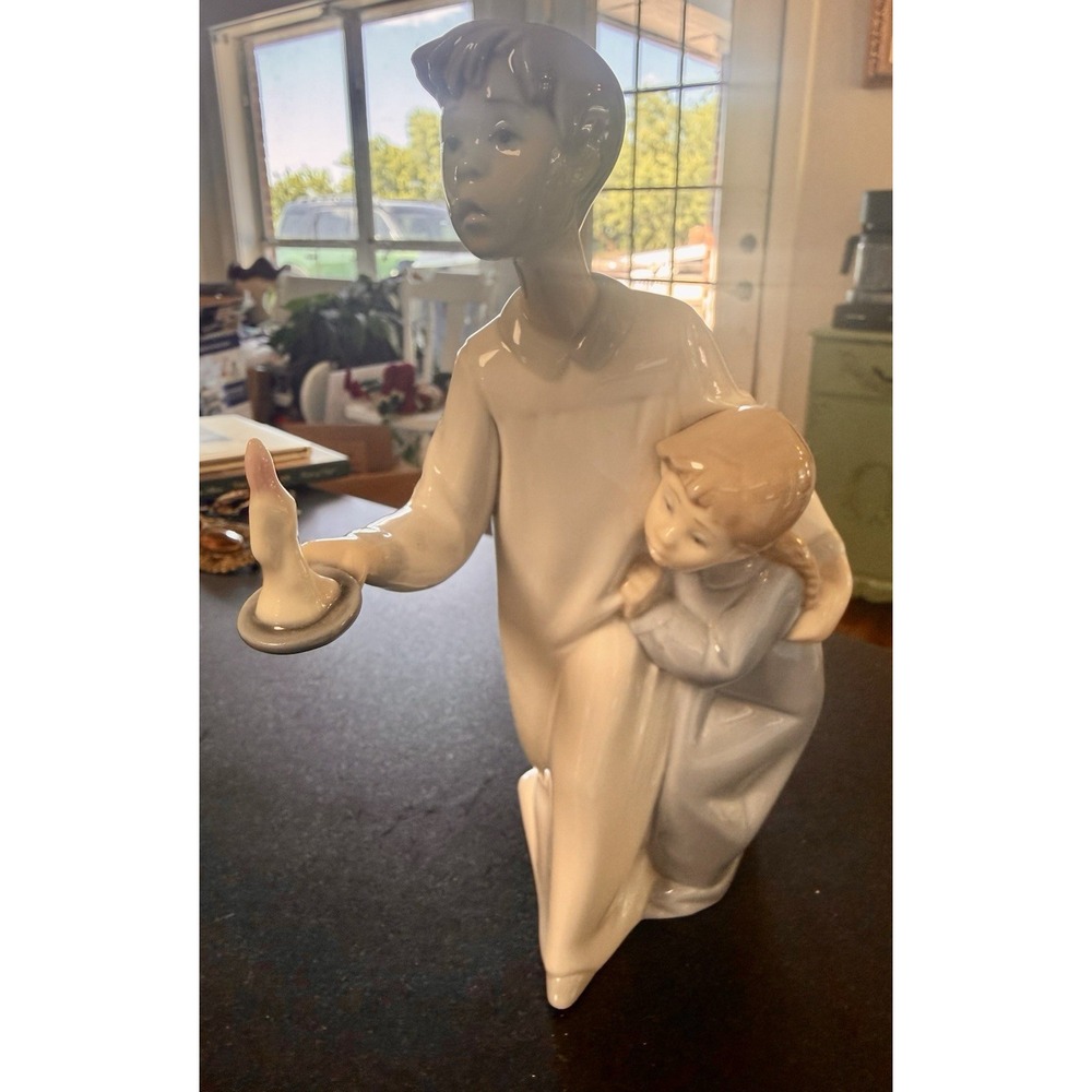 Lladro Children in Nightshirts Boy & Girl w/ Candle #4874 Vintage